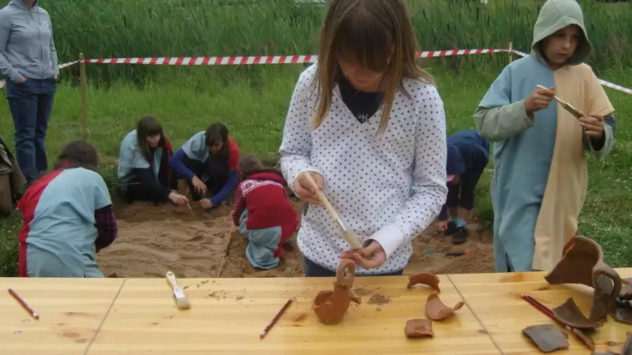 Byczyna Archeologiczne wakacje dla dzieci i młodzieży - Przygoda w średniowiecznym grodzie