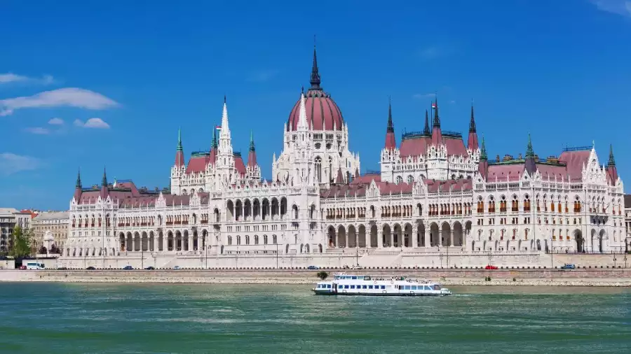  Węgry, Słowacj4 Stolice - Budapeszt-Bratysława-Wiedeń-Praga - obóz rekreacja i zwiedzanie